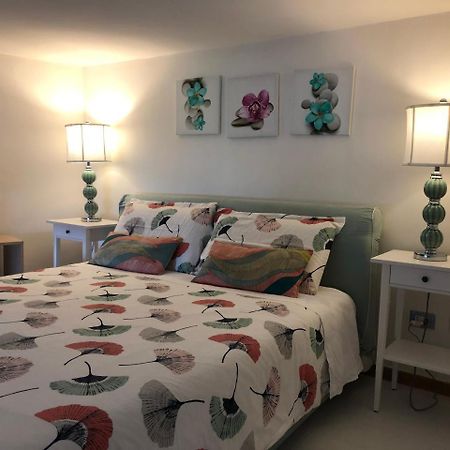 Casa Di Erminia Bed & Breakfast เนเปิลส์ ภายนอก รูปภาพ