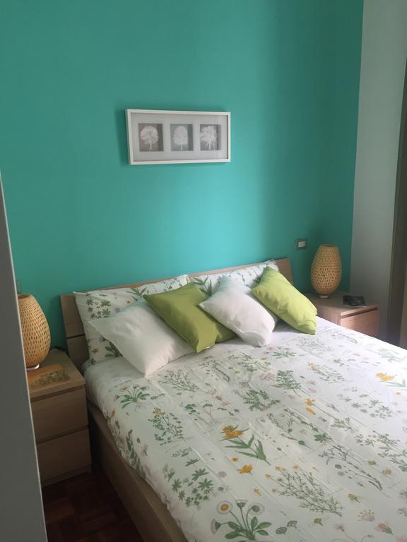 Casa Di Erminia Bed & Breakfast เนเปิลส์ ภายนอก รูปภาพ