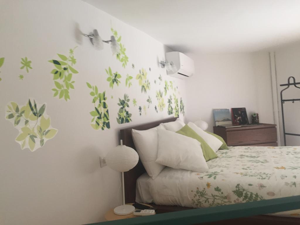Casa Di Erminia Bed & Breakfast เนเปิลส์ ภายนอก รูปภาพ