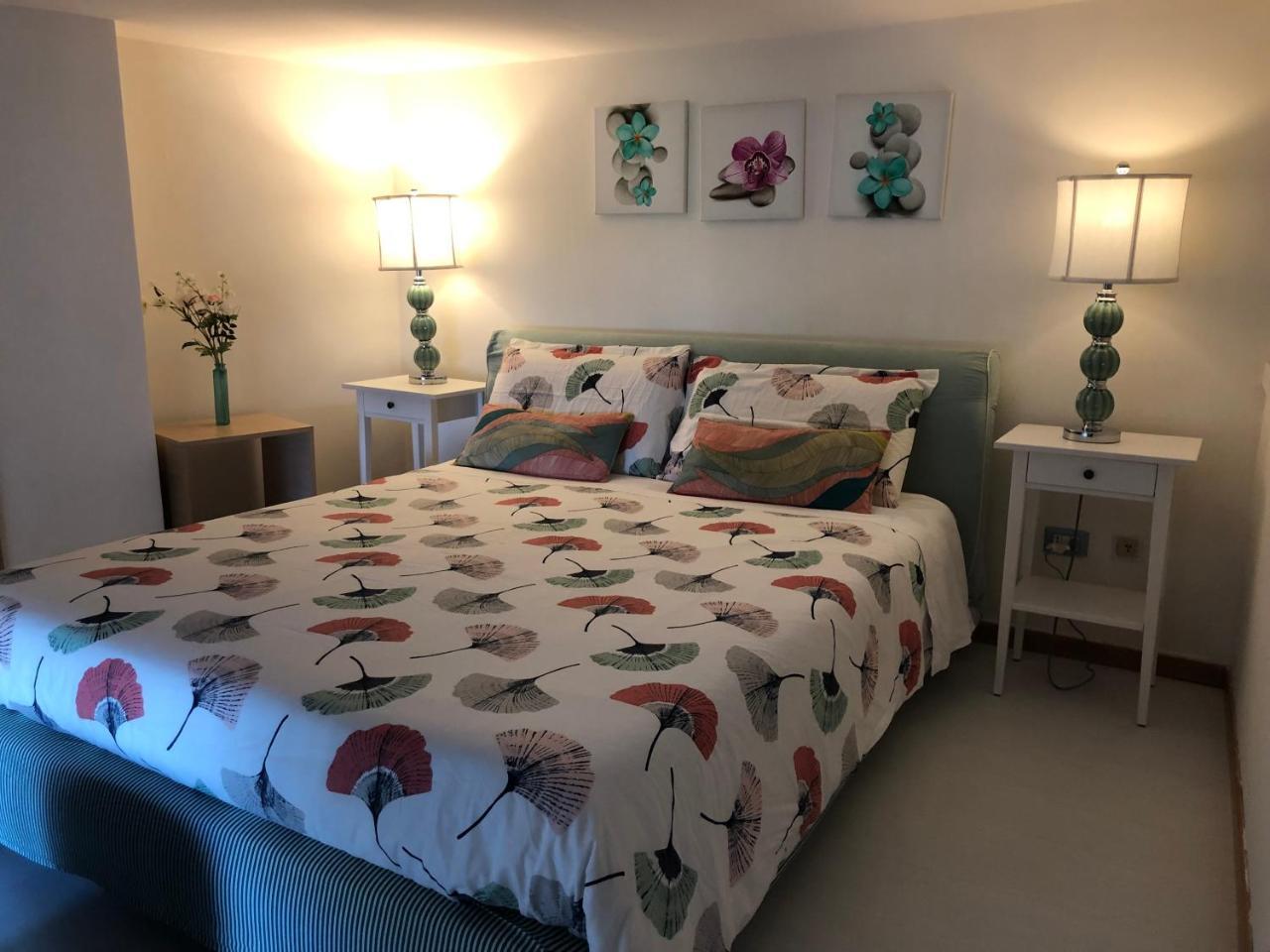 Casa Di Erminia Bed & Breakfast เนเปิลส์ ภายนอก รูปภาพ