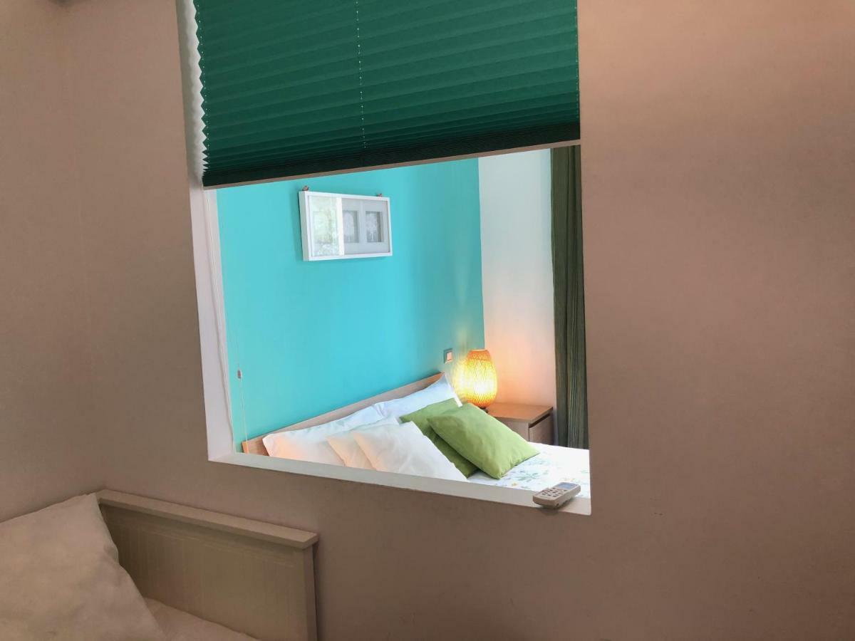 Casa Di Erminia Bed & Breakfast เนเปิลส์ ภายนอก รูปภาพ